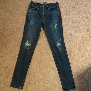 American Eagle Women’s Ripped Hi-Rise Jegging